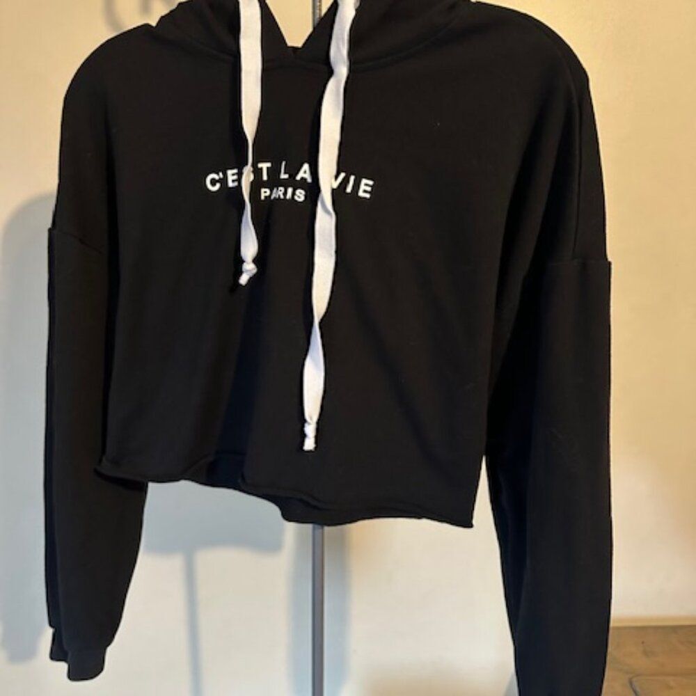C'EST LA VIE Black Paris Crop Top Hoodie     8611  Medium